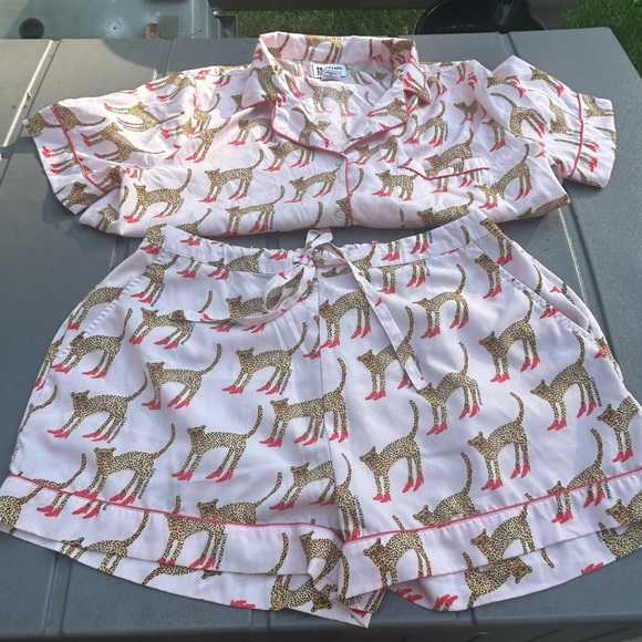 Bouffants & Broken Hearts Cheetah Pajama Set Size Medium Pockets Drawstring Pink - Picture 2 of 11